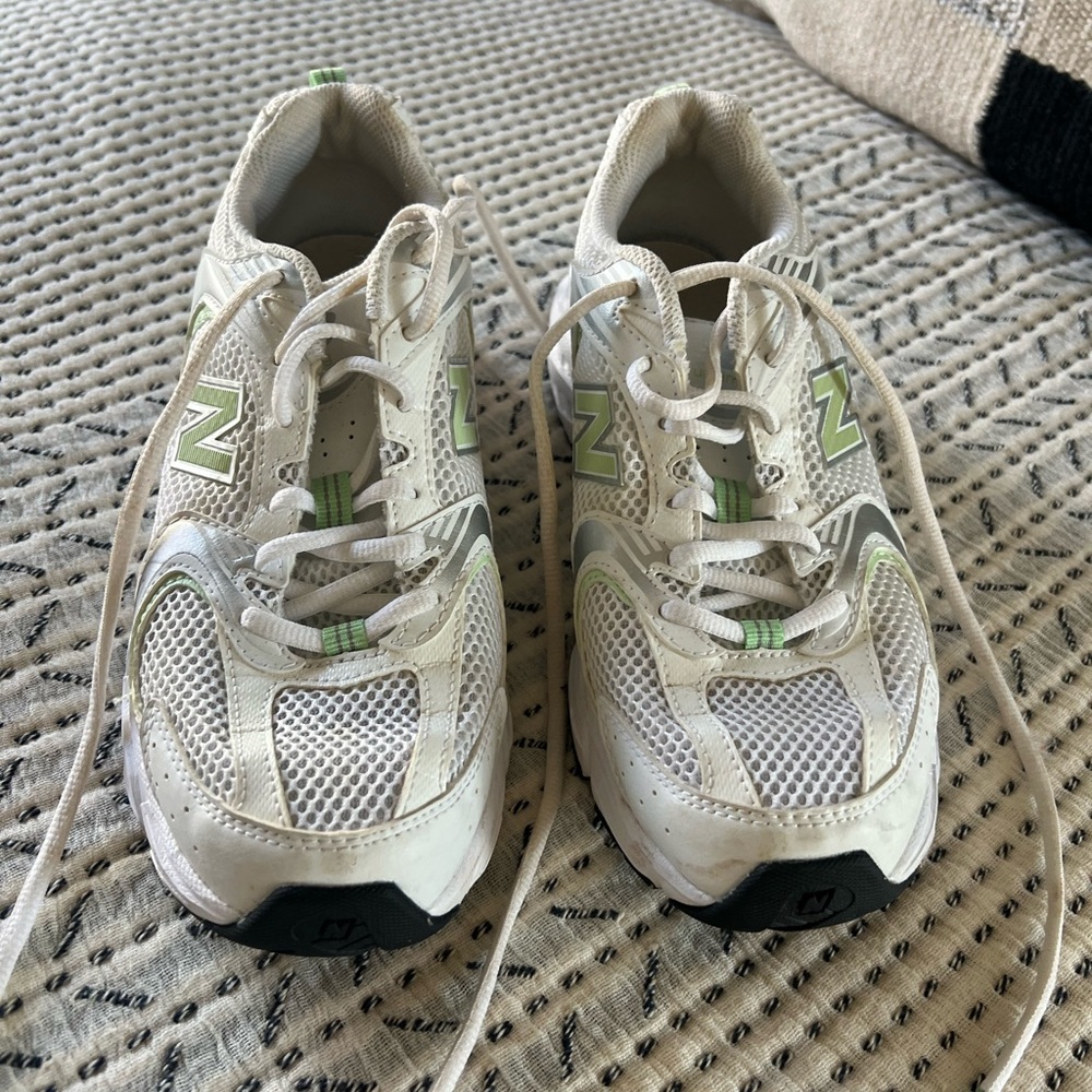 New balance 530 women’s sneaker size 8